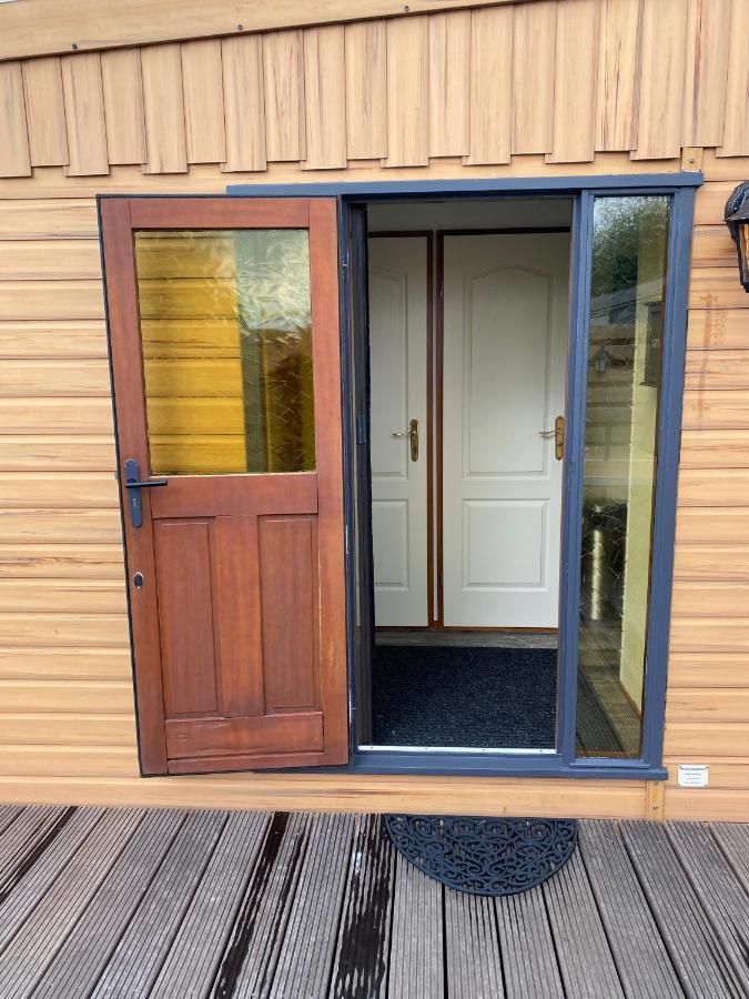 C'Est La Vie Houseboat Hotel Nederhorst den Berg Exterior photo