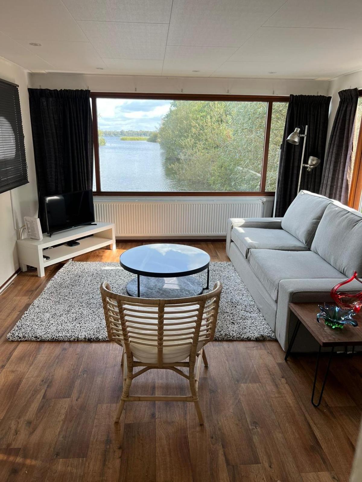 C'Est La Vie Houseboat Hotel Nederhorst den Berg Exterior photo